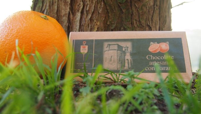 100 gr. CHOCOLATE ARTESANO NEGRO 70% CON NARANJA