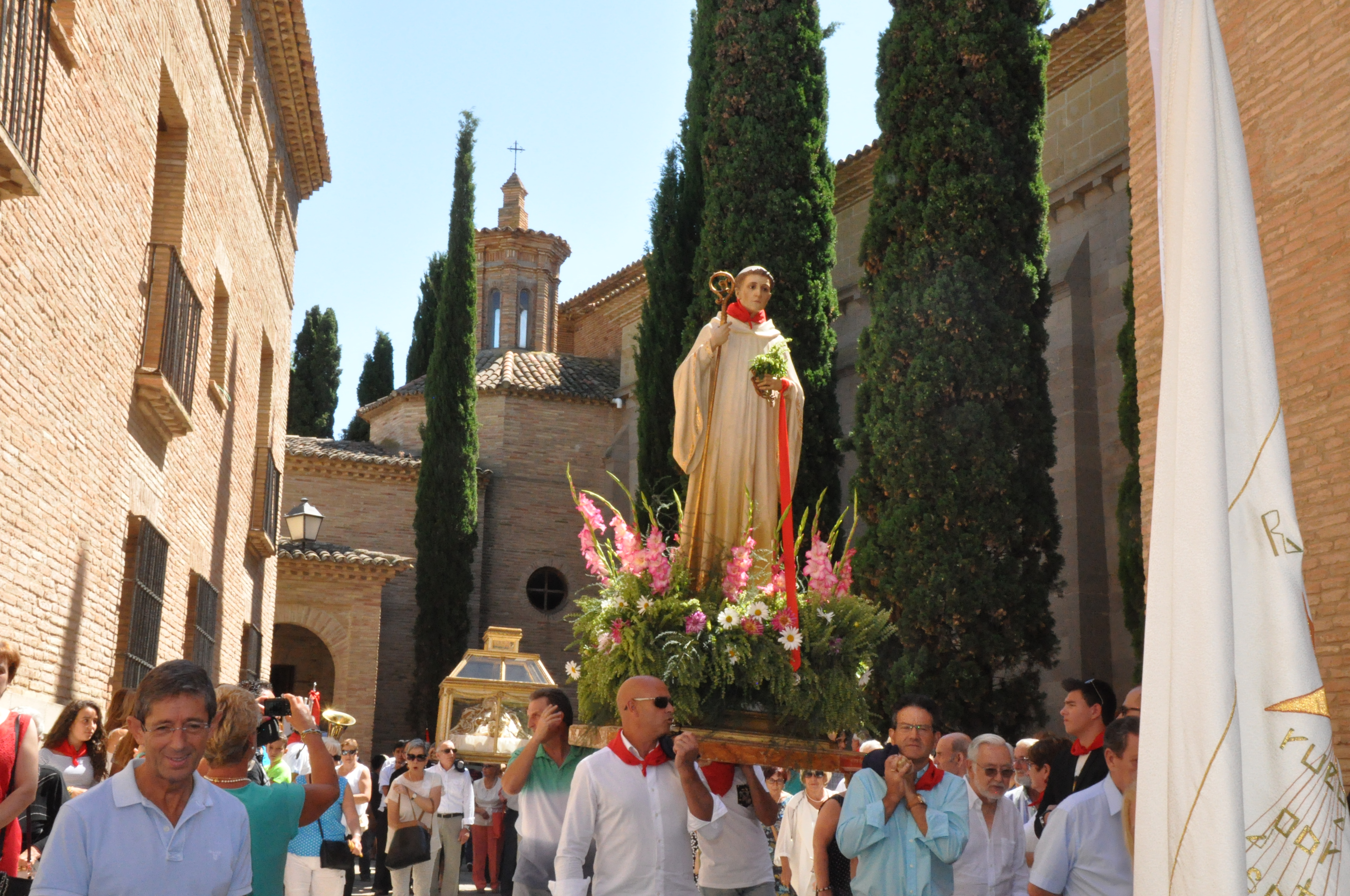 LA VIRGEN DE LA CAMA Y SAN BERNARDO